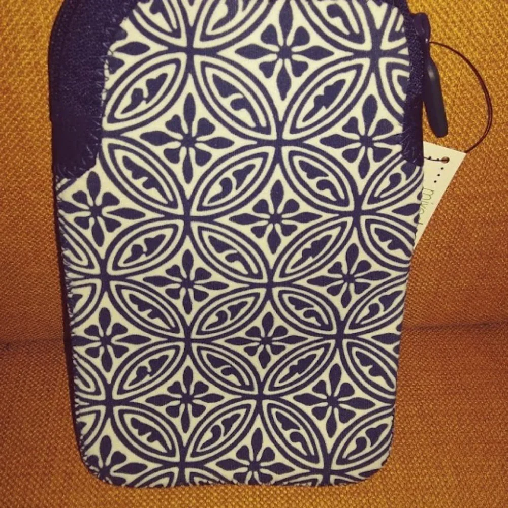 Mixed Bag Navy Geo Padded Zipped Kindle Sleeve Case